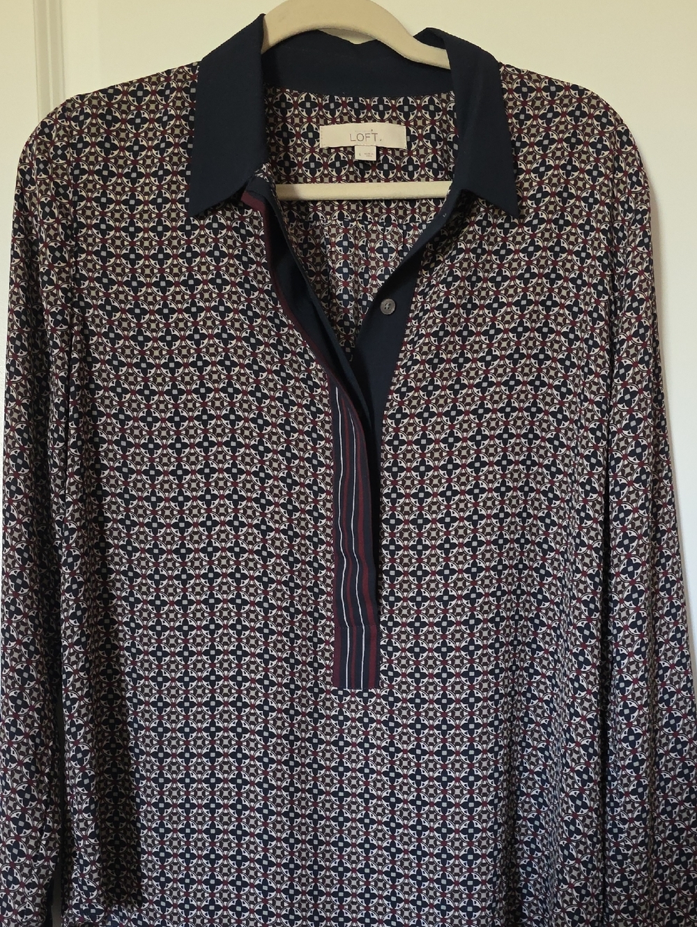 LOFT Navy, White and Red Geometric Button-Front Blouse